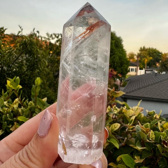 SUPER RARE White Fluorite Tower - Picture 3 of 4